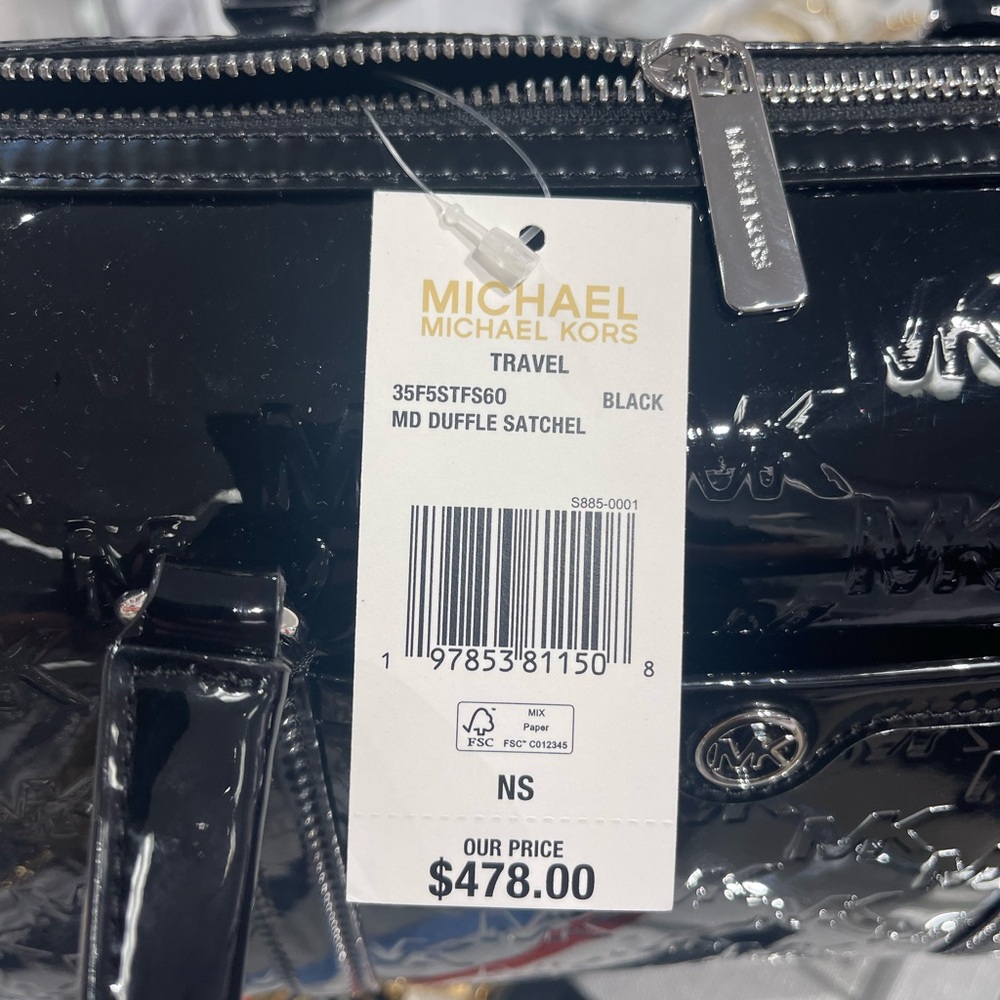 MICHAEL KORS Jet Set Medium Patent Logo Debossed Duffel Crossbody Bag
Black
NWT - Picture 9 of 16